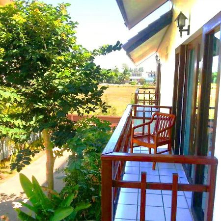 Thong Paeka Hotel Prasat Zewnętrze zdjęcie
