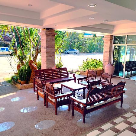 Thong Paeka Hotel Prasat Zewnętrze zdjęcie