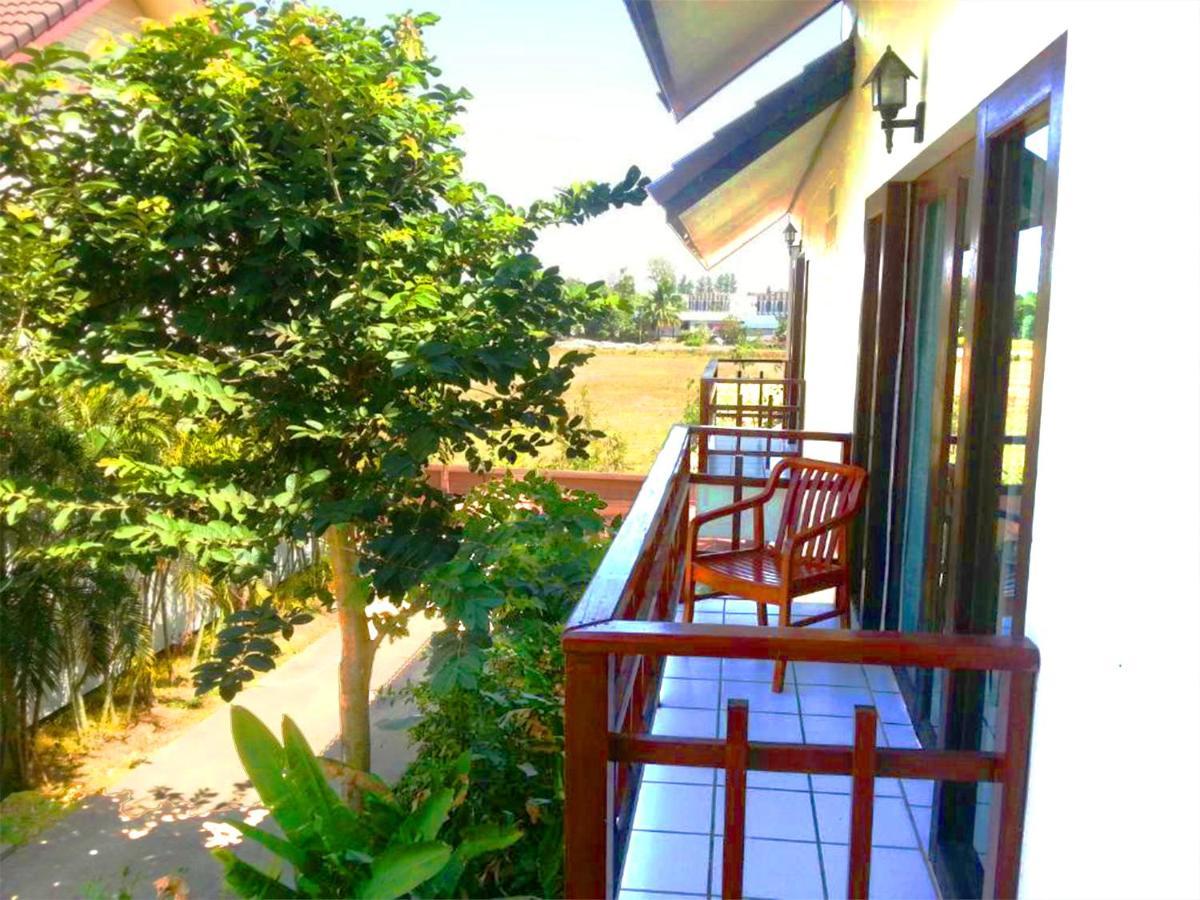 Thong Paeka Hotel Prasat Zewnętrze zdjęcie