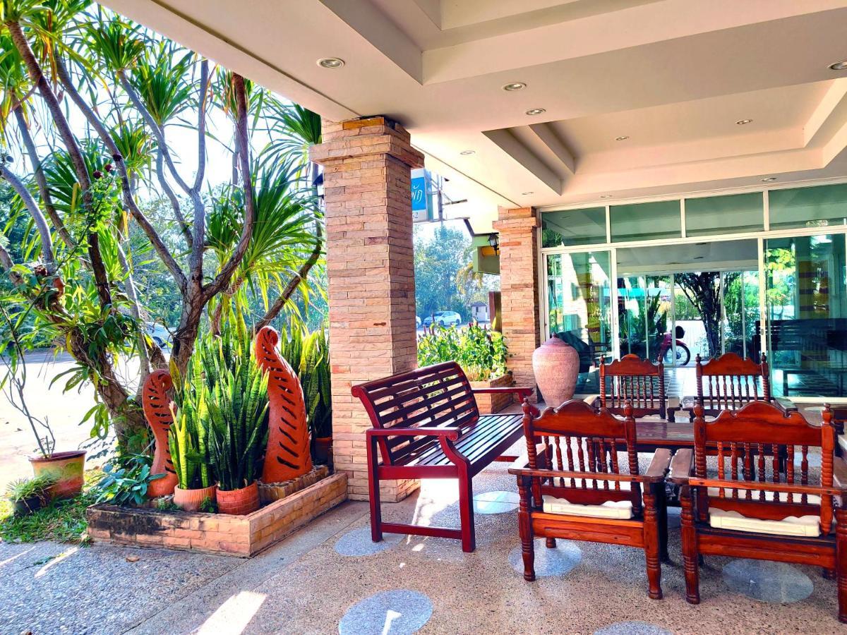Thong Paeka Hotel Prasat Zewnętrze zdjęcie