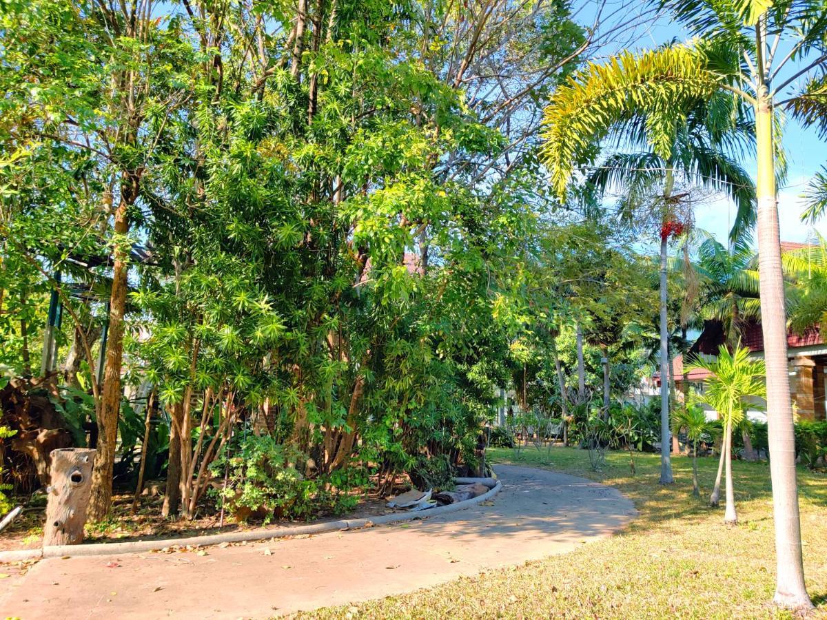 Thong Paeka Hotel Prasat Zewnętrze zdjęcie
