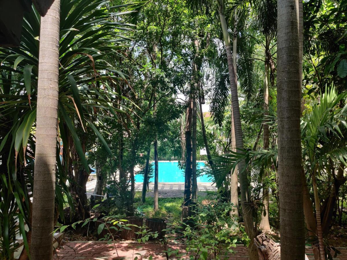Thong Paeka Hotel Prasat Zewnętrze zdjęcie