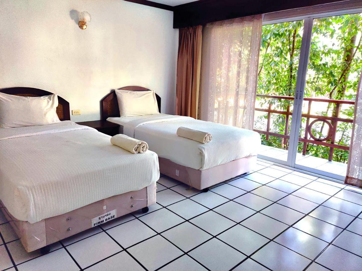 Thong Paeka Hotel Prasat Zewnętrze zdjęcie