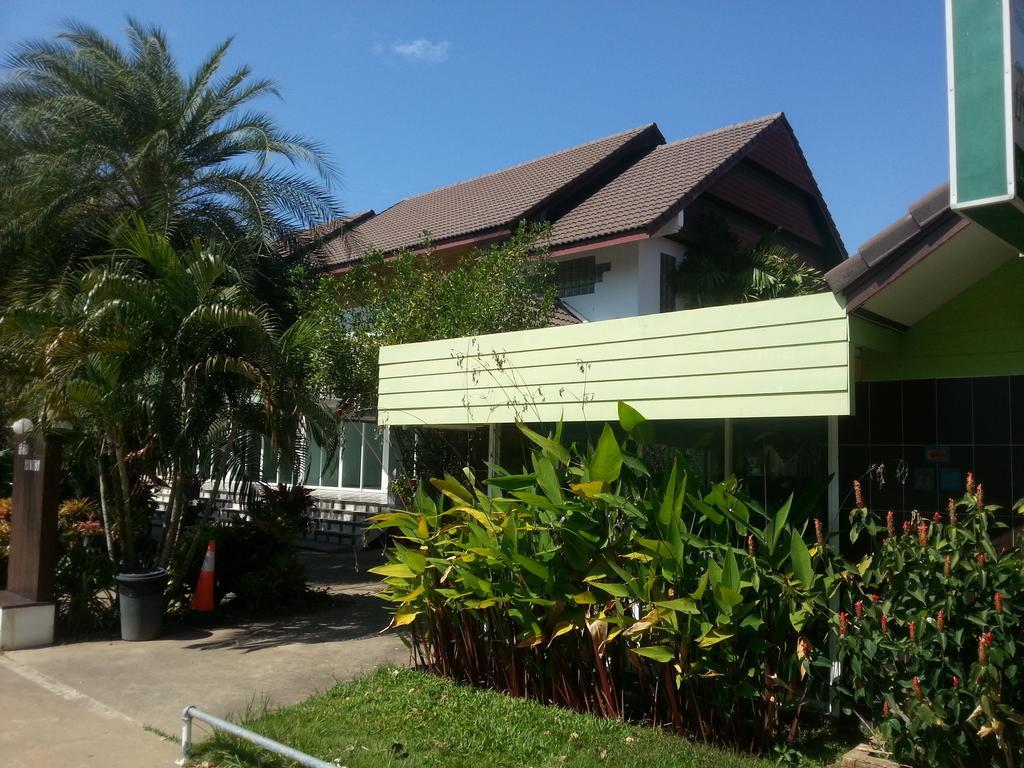 Thong Paeka Hotel Prasat Zewnętrze zdjęcie