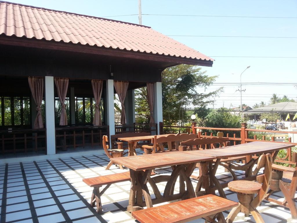 Thong Paeka Hotel Prasat Zewnętrze zdjęcie
