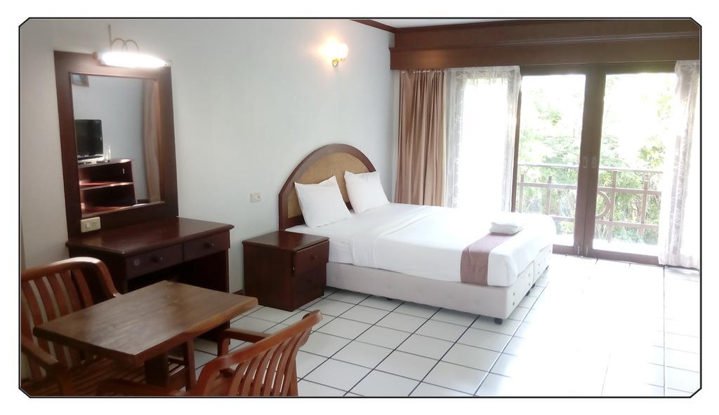 Thong Paeka Hotel Prasat Pokój zdjęcie