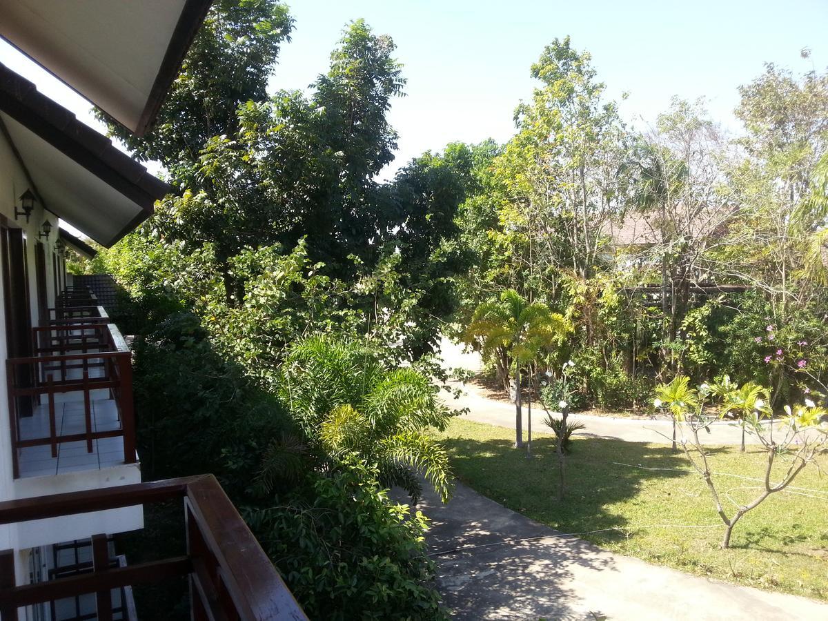 Thong Paeka Hotel Prasat Zewnętrze zdjęcie